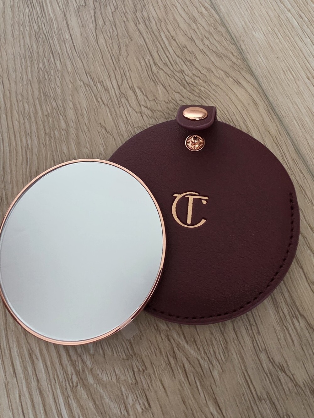 Charlotte Tilbury compact Pocket Round Mirror In Leather Case New